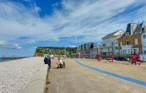 Maisons de vacances Nice Home In Saint-Samson-De-La-Roq : photos des chambres