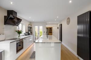Evergreen Eco House - Allocated parking, Ancillary accommodation