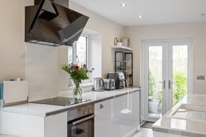 Evergreen Eco House - Allocated parking, Ancillary accommodation