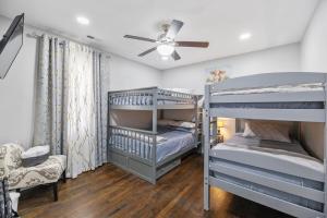 Lively Bungalow Retreat Near Belle Isle, RVA!