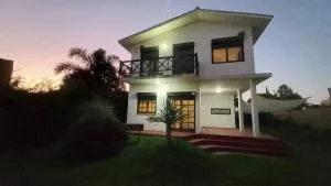 Casa Familiar - Punta Colorada
