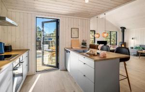 3 Bedroom Lovely Home In Nexø