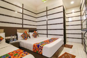 Hotel Rosewood Inn