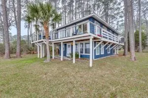 Carrabelle Retreat with Boat Dock and Views of Gulf! - Sopchoppy