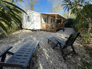 Campings Mobilhome dans camping 3 etoiles en Provence : photos des chambres