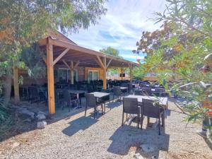 Campings Mobilhome dans camping 3 etoiles en Provence : photos des chambres