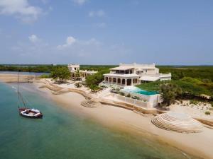 Amani House 5 bedrooms sleeps 10