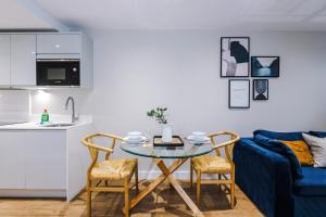 Gorgeous Chester-City Apartment