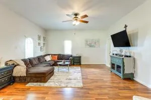 Private Patio with View Peaceful Trenton Home - Bell