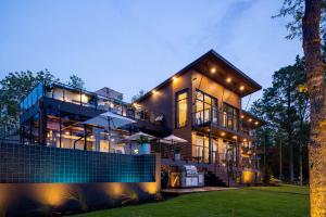 NEW! 151 Luxury House on Lake Oconee - Ubytování bez kategorie ve městě Eatonton