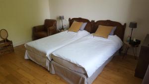 B&B / Chambres d'hotes Maison Le Mans centre : Chambre Double ou Lits Jumeaux avec Salle de Bains Privative