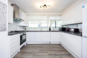 Spacious 2br Gem - Close To Clapham Junction