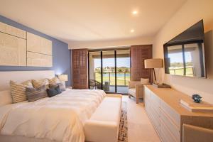 El Encanto, Stunning Views and Premier Golf Access