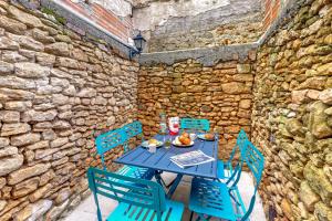 Appartements 3 pieces, climatise, calme, 100m du centre, parking, 