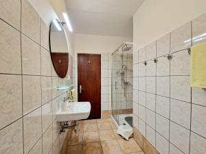 SUNNY Apartment with large balcony by Villa Mihaela Poreč