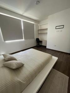 Departamento totalmente amoblado de 3 dormitorios, 2 baños