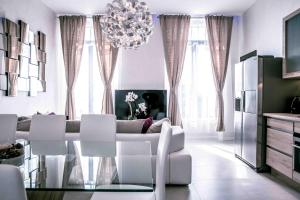 Appartements Residence du Louvre - Apartments - Prime location Palais & Croisette - Luxury Stay by LRA Cannes : photos des chambres