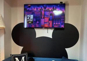 MagicwayVillas Micks ClockHouse Pool & Spa - Walk to Disneyland