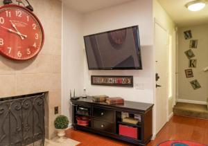 MagicwayVillas Micks ClockHouse Pool & Spa - Walk to Disneyland