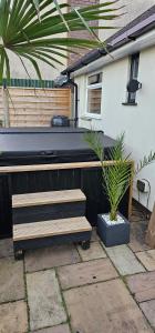 Double room, Cosy, gated drive, hot tub,