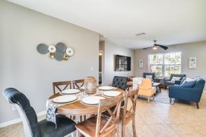 Screened Porch and Fire Pit Quiet Cape Coral Home