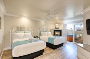 Deluxe Double Room with Two Double Beds- City View  room in SeaVenture Beach Hotel