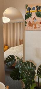 Warm house Foreigner only