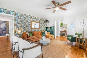 Raleighs Most Wanted - Relax, Games, & Cozy Comfort