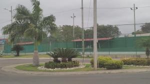 Relajate en Manta, habitacion y piscina