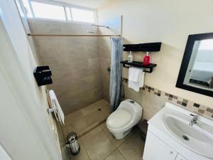 Relajate en Manta, habitacion y piscina