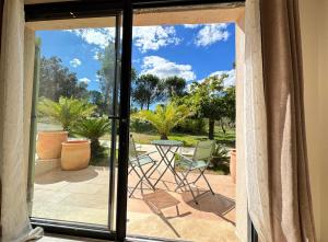 B&B / Chambres d'hotes Villa La Source 83 - Room Close to St Tropez : photos des chambres