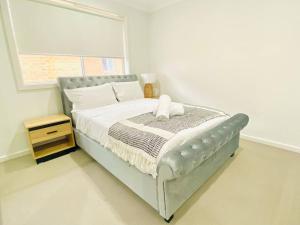 Kellyville 5Br Near park and shopping mall