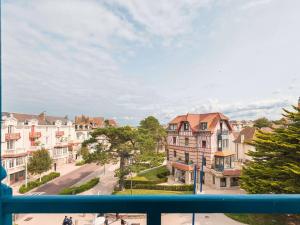 Appartements Appartement moderne en centre-ville du Touquet avec 2 chambres - FR-1-821-28 : photos des chambres