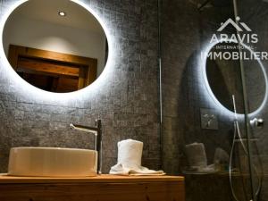 Chalets Chalet cosy au bord d-un ruisseau lumineux au Chinaillon - FR-1-391-204 : photos des chambres