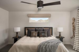 Luxe Boulder Hideaway Mins to JTNP 2 Acres