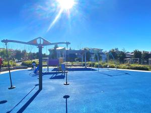 Kellyville Adorable 5 Br Home near Parks & Shops