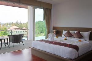 Bangtao Tropical Residence Resort and Spa