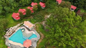 Villa Beside Swiming Pool With Garden View