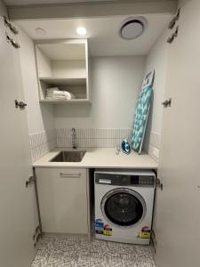 Two Bedroom, Two Bathroom - Kashmir Apartment in Canberra City