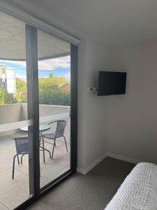 Two Bedroom, Two Bathroom - Kashmir Apartment in Canberra City