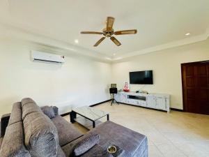 Majestic Residence Seaside villa Private beach