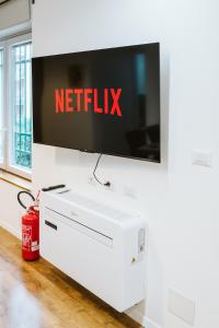 Close to Stadium & City Center - Modern Apartment