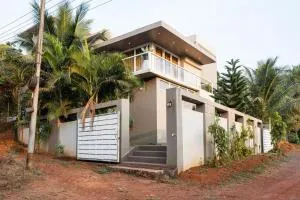 Villa Royal Adobe - Chandor