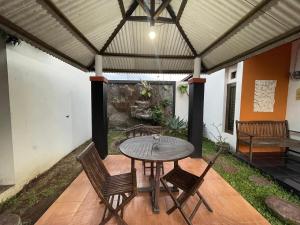 Tropica Villa, Kuningan