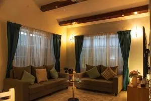 YOLO villa - Pirangut