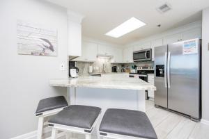 Phoenix VIII 8604 condo