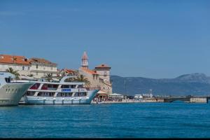 Villa Piscina with sea view Trogir-Seget