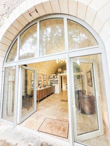 Maisons d'hotes Domaine Le Clos de la Source -Jacuzzi - Petit dejeuner buffet - Atelier d'art : photos des chambres