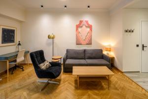 Plaka Premier Stay - Steps from Acropolis Museum and Metro