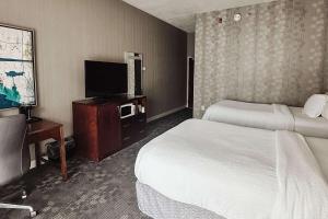 Double Room with Two Double Beds - Accessible/Non-Smoking room in Courtyard by Marriott Columbus Tipton Lakes